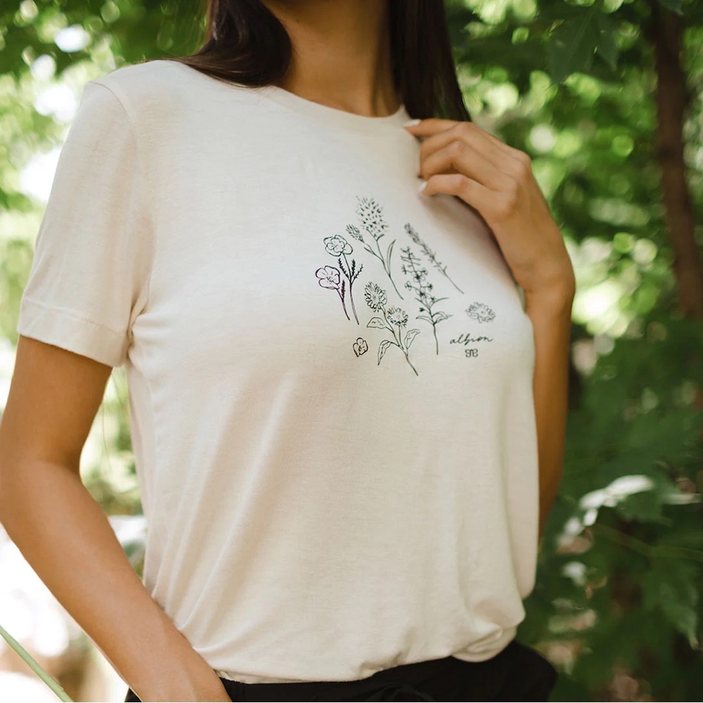 Albion Fit Wildflower Tee - Size Small